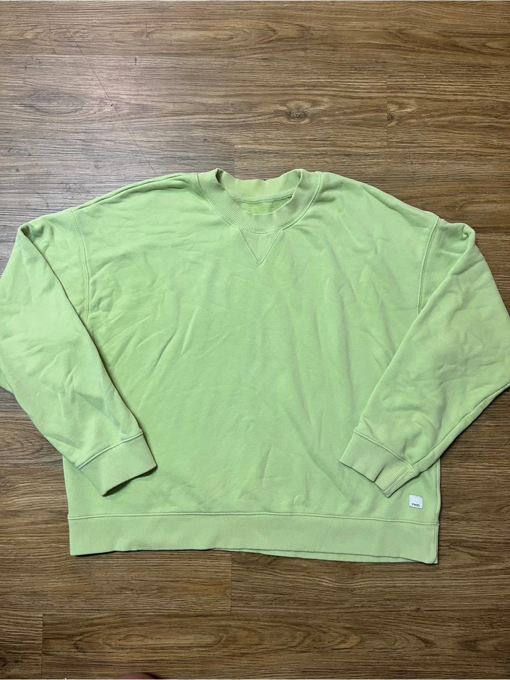 Vuori Sedona Crewneck Soft Sweatshirt Lime Green Pullover Relaxed Fit Minimalist
